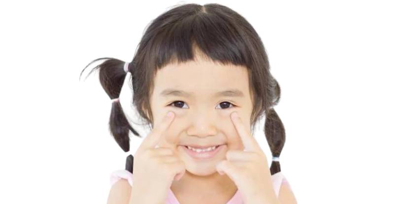 Mắt lác có chữa được không?