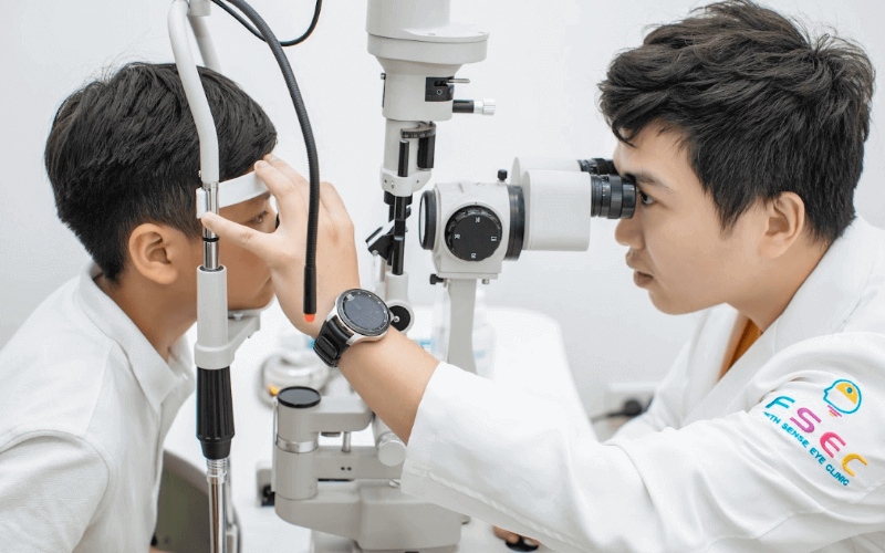 Khám mắt tại vivision