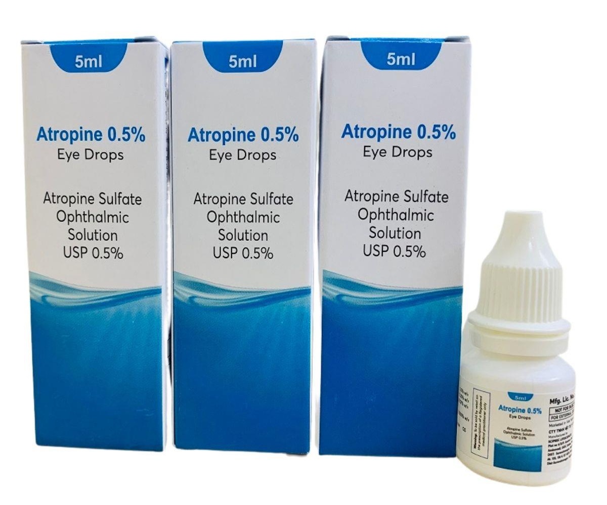 Sử dụng thuốc nhỏ mắt atropin 0.5%