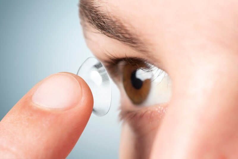 Kính ortho-k được sử dụng để cải thiện vấn đề thị lực