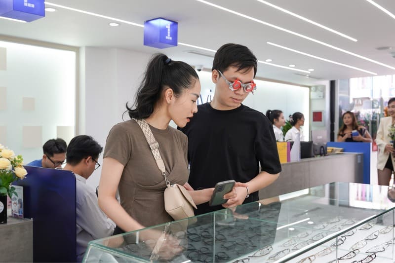 Lưu ý khi dùng thuốc nhỏ mắt atropin 1%