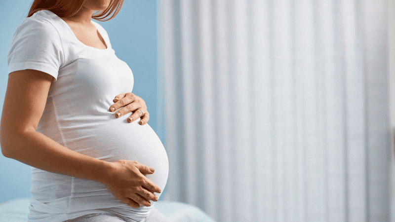 Phụ nữ mang thai mắc cận thị nặng vẫn có thể đẻ thường