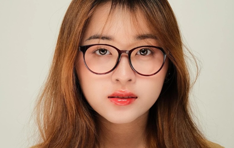 Người bị cận thị có cần đeo kính liên tục không?