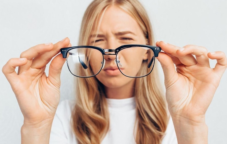 Gọng kính nylon có phù hợp với tròng kính theo toa không?