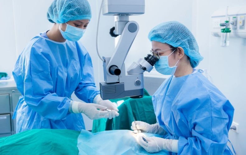Tổng quan về phẫu thuật điều trị loạn thị