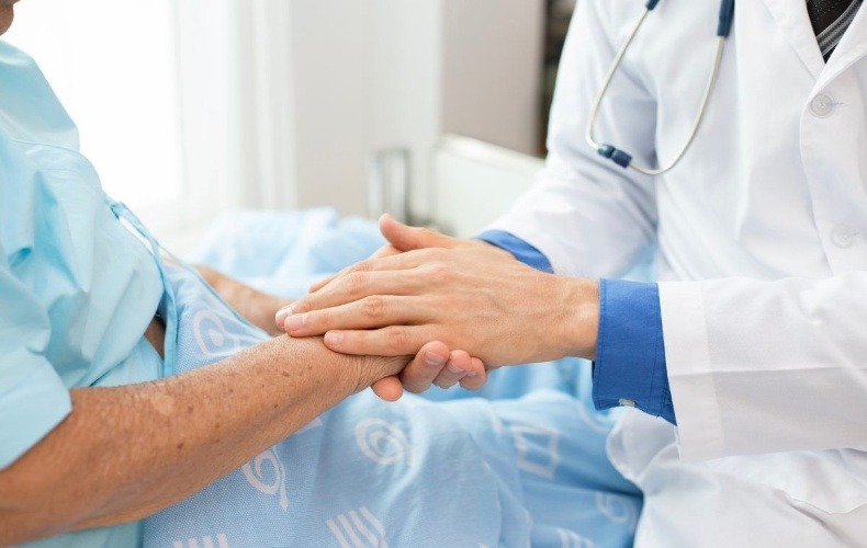 Sau mổ cận bệnh nhân sẽ được theo dõi và có thể ra về ngay trong ngày
