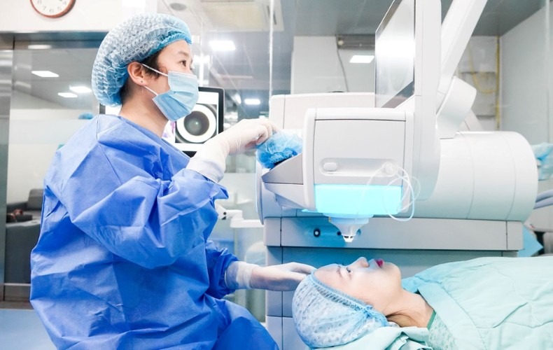 Phương pháp mổ SMILE và SMILE Pro giảm nguy cơ khô mắt sau phẫu thuật